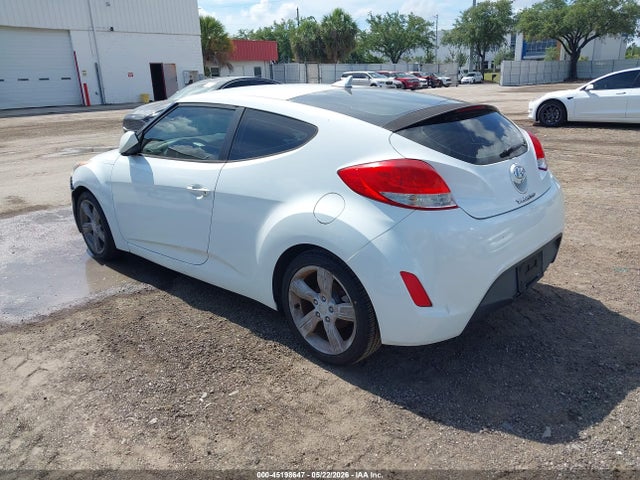 Hyundai VELOSTER
