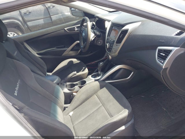 Hyundai VELOSTER