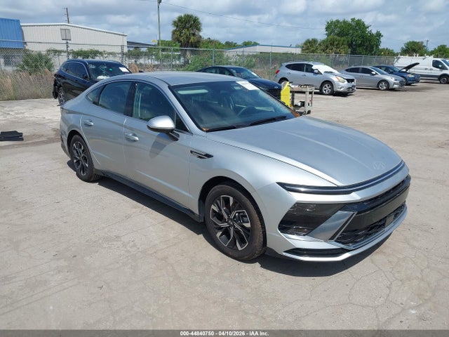 Salvage Hyundai SONATA Image