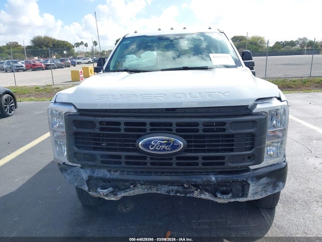 Ford F-350 Xl