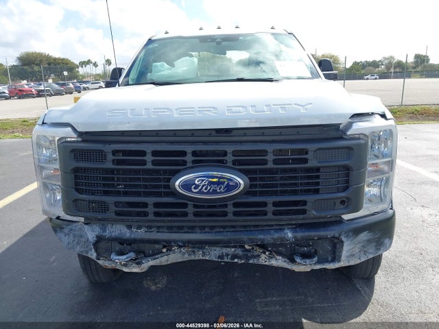 Ford F-350 Xl