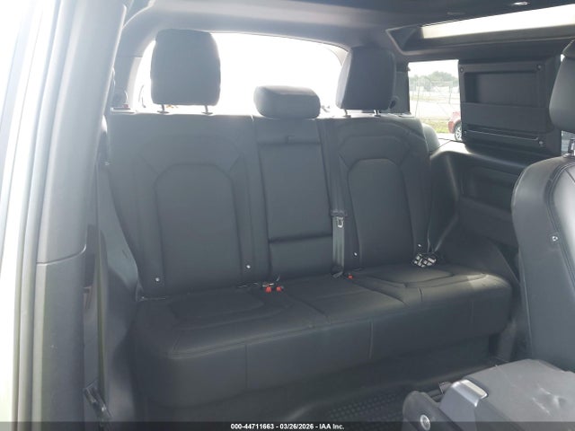 Land Rover Defender 90 75th Edition
