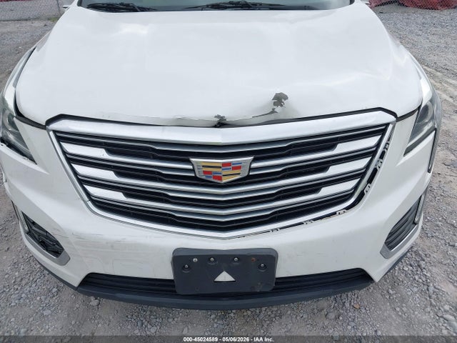 Cadillac XT5 Standard