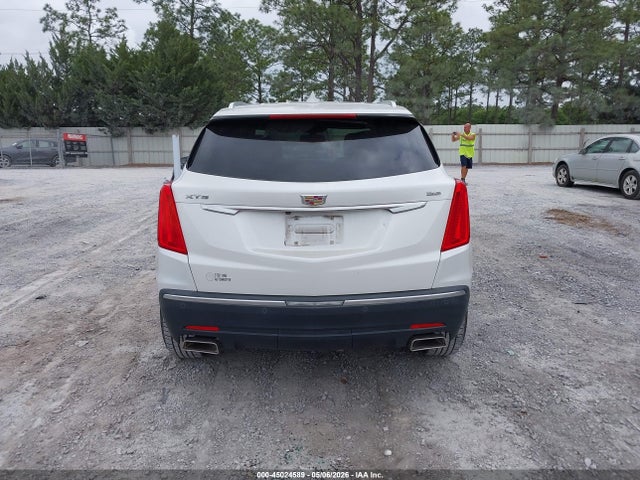 Cadillac XT5 Standard