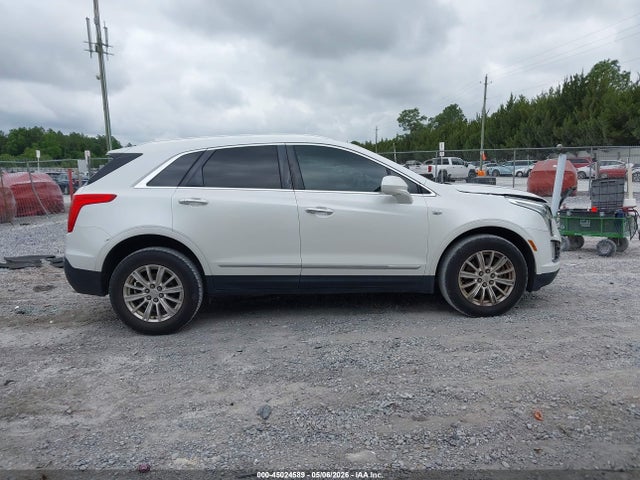 Cadillac XT5 Standard