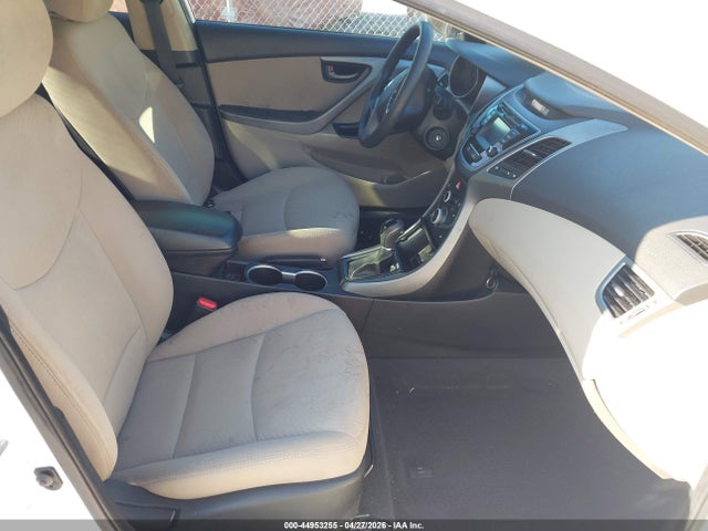 Hyundai ELANTRA Se