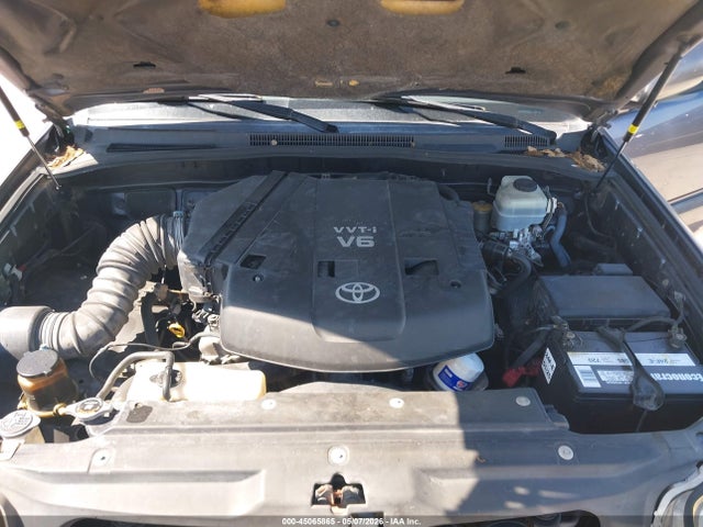 Toyota 4Runner Limited V6