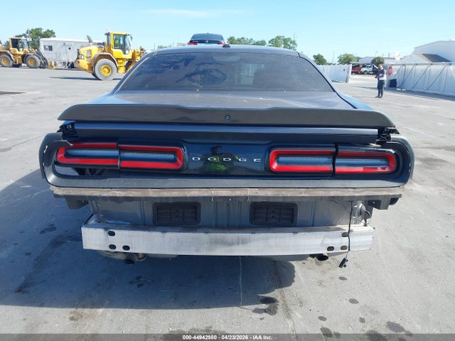 Dodge Challenger Sxt
