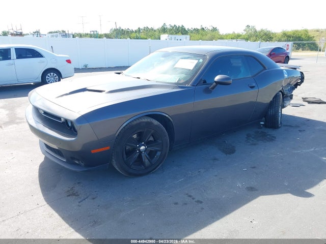 Dodge Challenger Sxt