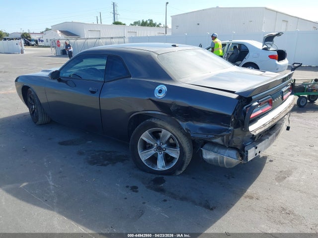 Dodge Challenger Sxt