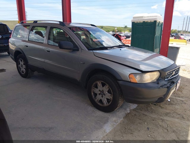 Salvage Volvo XC70 Image