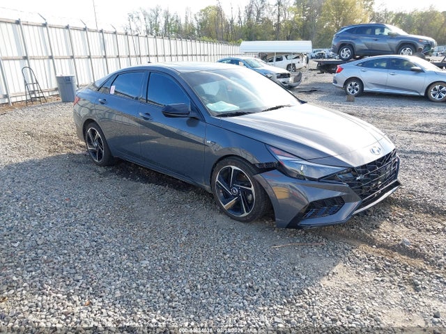 Salvage Hyundai ELANTRA Image