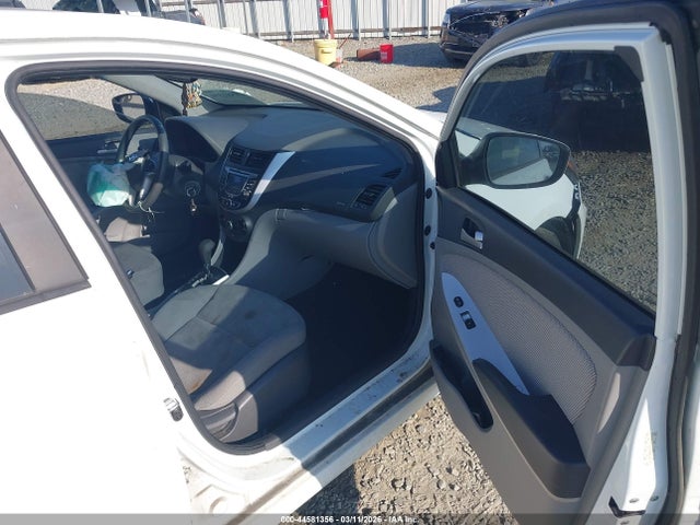 Hyundai ACCENT Gs