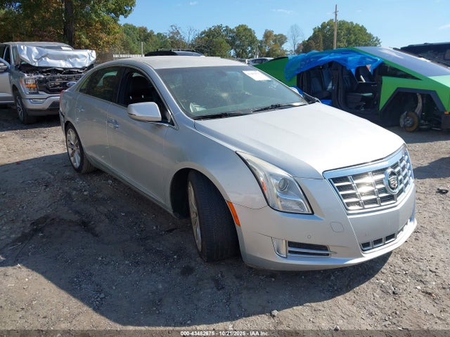 Salvage Cadillac XTS Image