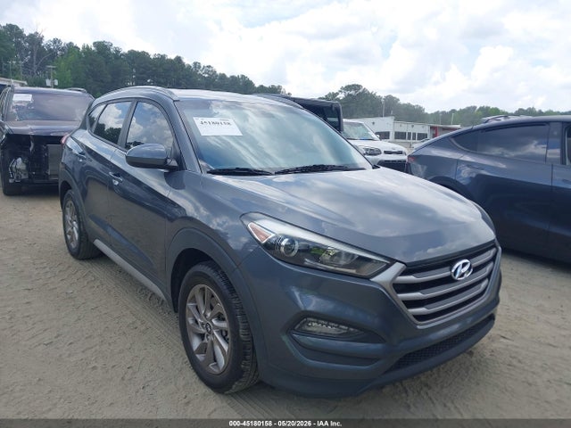 Salvage Hyundai TUCSON Image