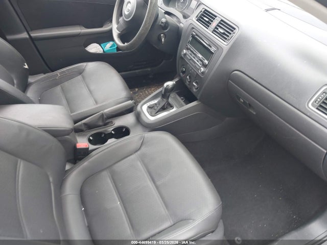Volkswagen Jetta 1.8t Se