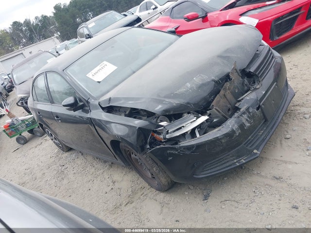 Salvage Volkswagen Jetta Image