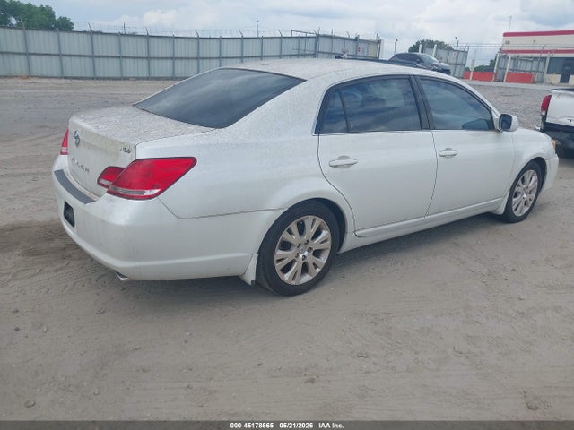 Toyota Avalon Xls