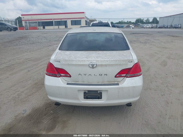 Toyota Avalon Xls