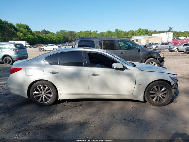INFINITI Q50 3.0t Premium
