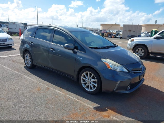 Salvage Toyota Prius v Image