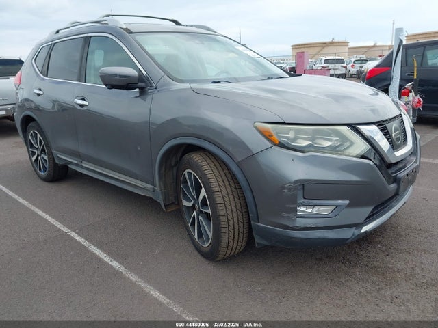 Salvage Nissan Rogue Image