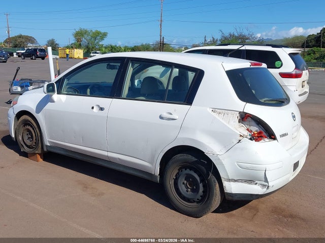 Nissan Versa 1.8s