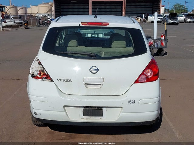 Nissan Versa 1.8s