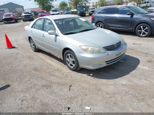 Salvage Toyota Camry Image