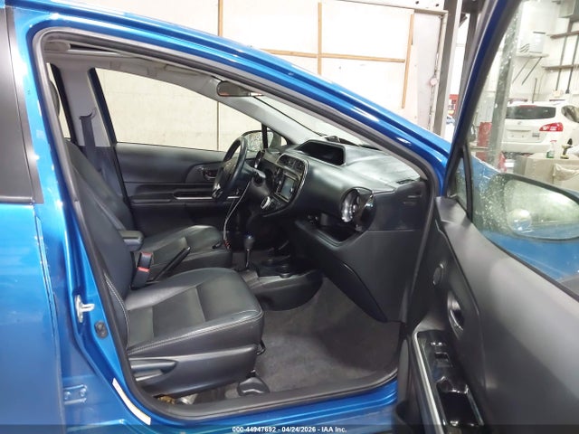 Toyota Prius c Four