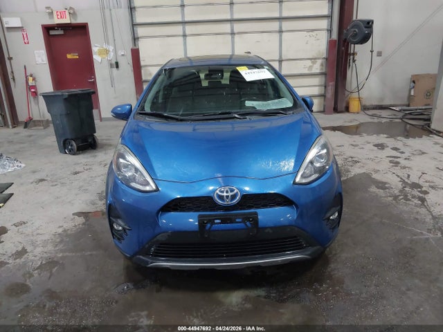 Toyota Prius c Four