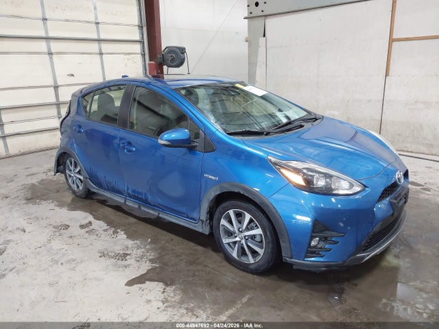 Salvage Toyota Prius c Image