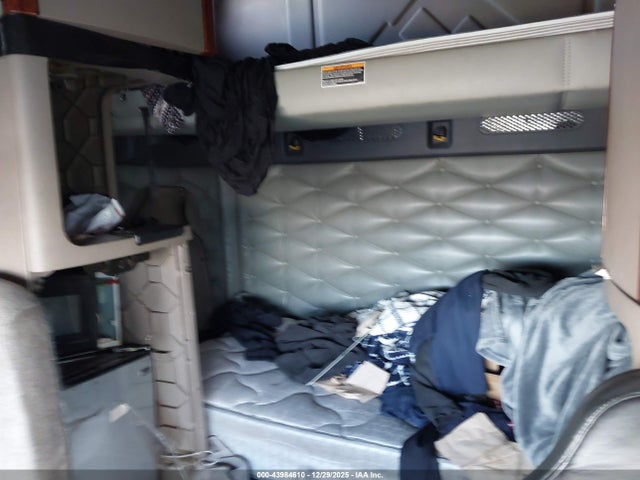 Freightliner Cascadia 125