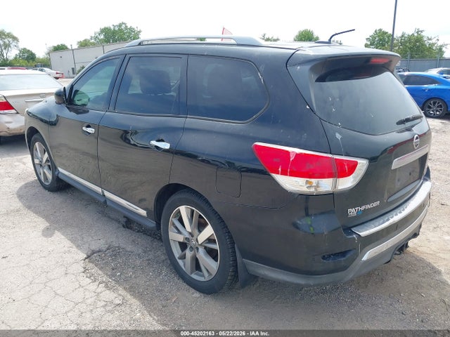 Nissan Pathfinder Platinum
