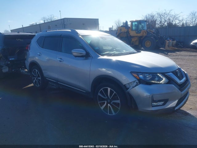 Salvage Nissan Rogue Image