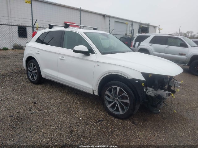 Salvage Audi Q5 Image