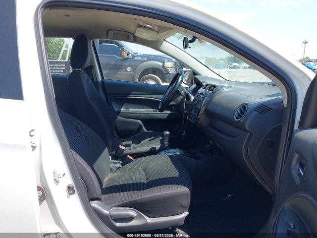 Mitsubishi Mirage Es