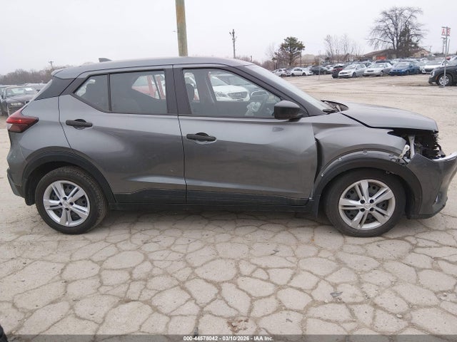 Nissan Kicks S Xtronic Cvt