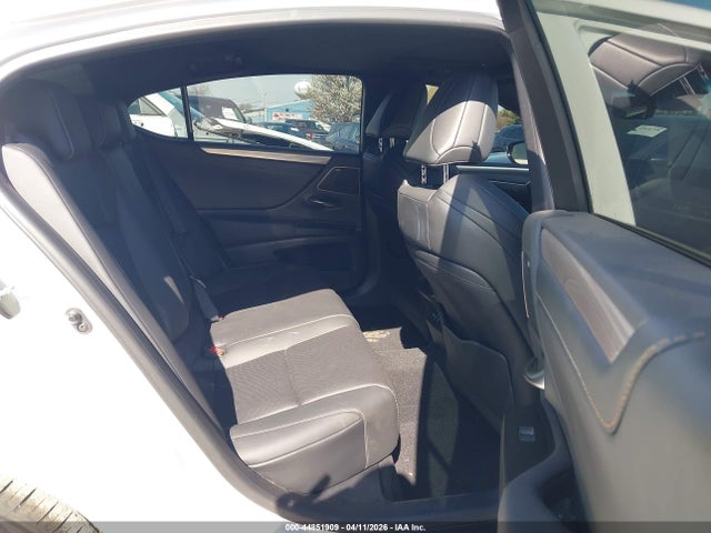 Lexus Es F Sport