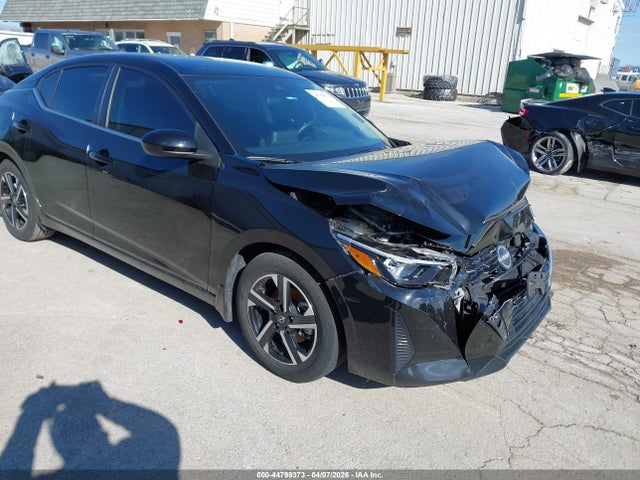 Salvage Nissan Sentra Image