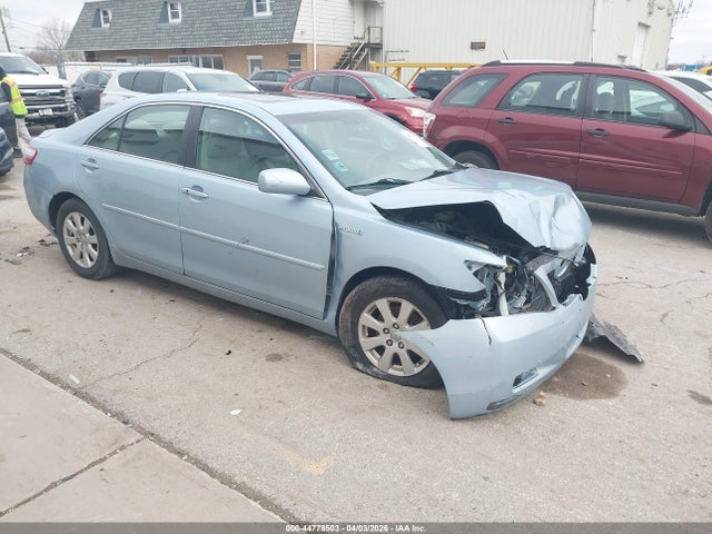Salvage Toyota Camry Image