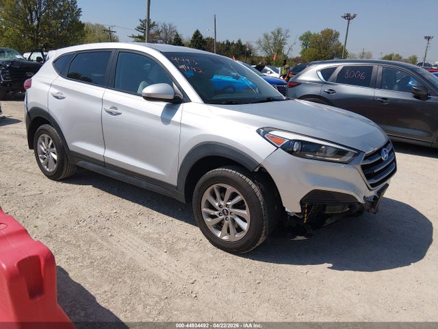 Salvage Hyundai TUCSON Image
