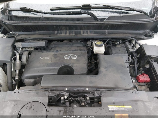 INFINITI Qx Luxe