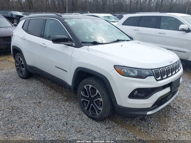 Salvage Jeep Compass Image