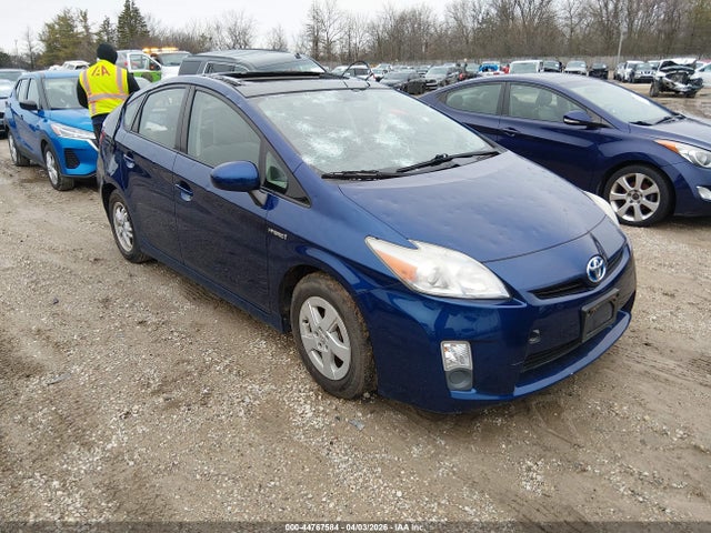 Salvage Toyota Prius Image