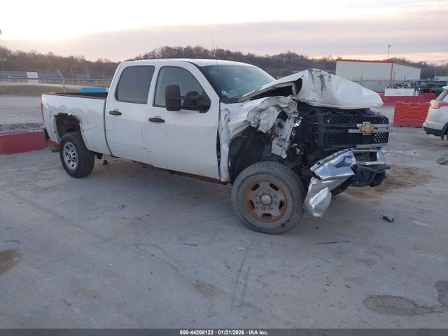 Salvage Chevrolet Silverado 2500 Image