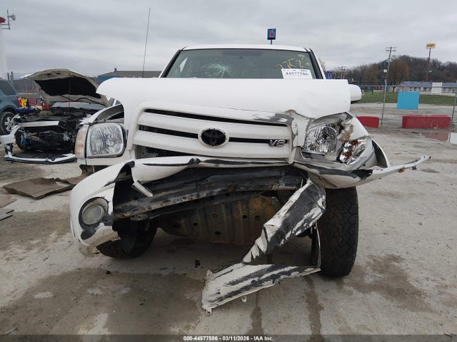 Toyota Tundra Limited V8