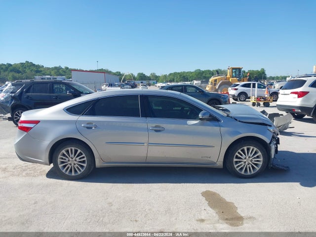 Toyota Avalon Hybrid Limited