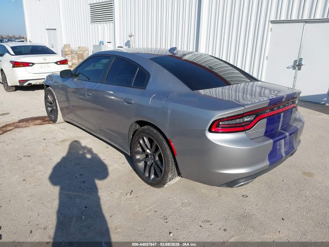 Dodge Charger Sxt