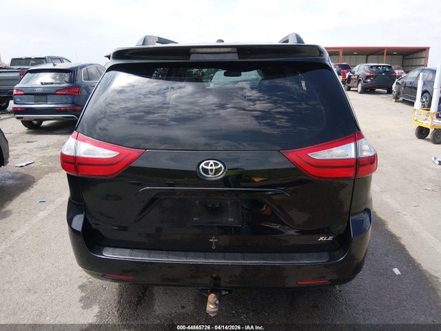 Toyota Sienna Xle 8 Passenger